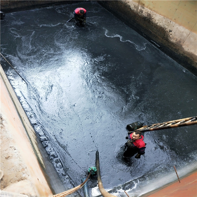 丹巴废水池清理