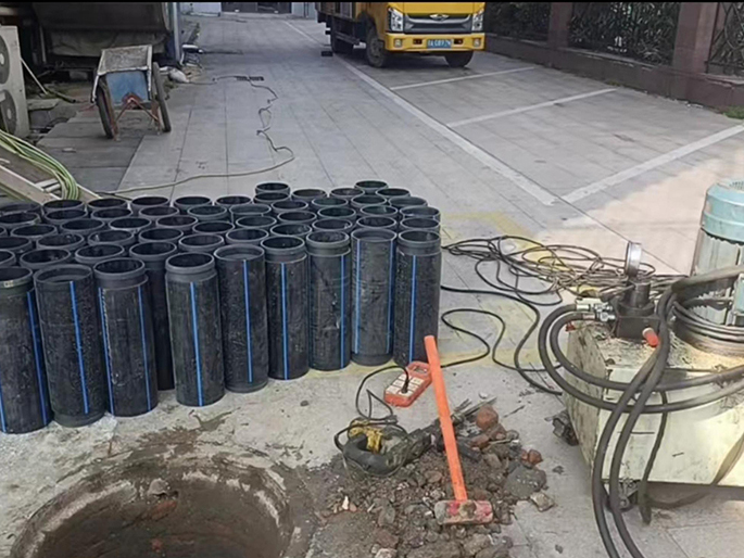 丹巴PE置换管厂家 DN315置换管 非开挖管短管置换